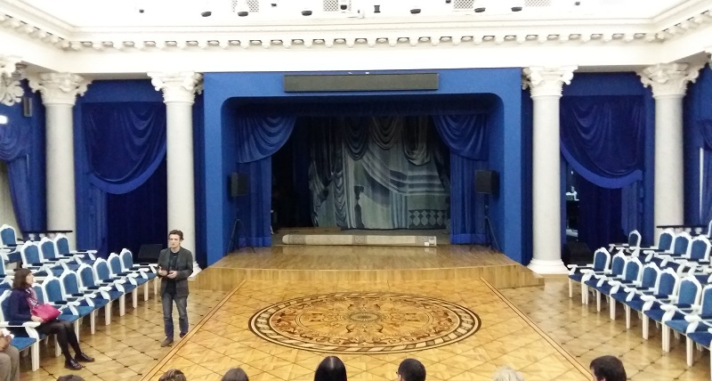 Белоколонный Зал Геликон-оперы