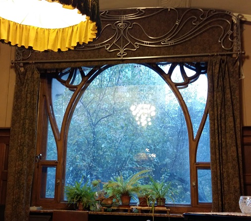Окно гостиной особняка Рябушинских