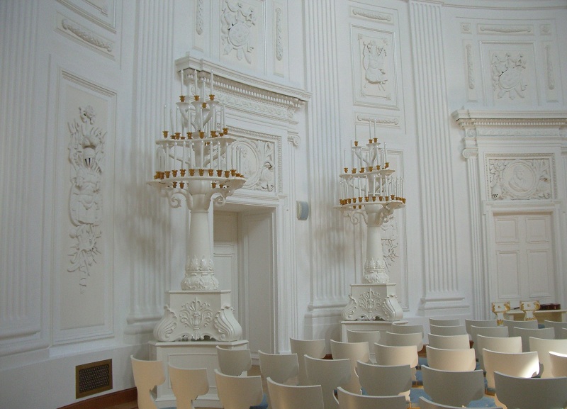 Купольный зал Петровского дворца