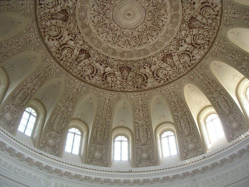 Купольный зал Петровского дворца