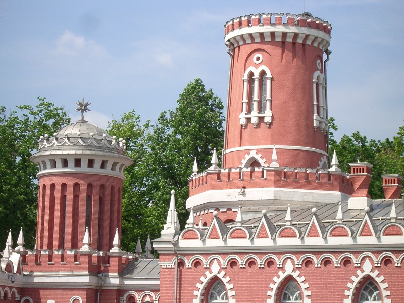 Башни Петровского дворца