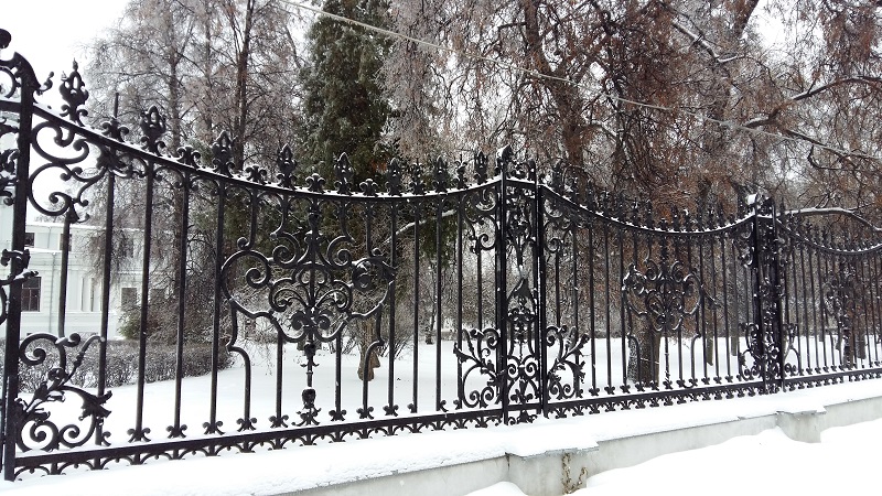 Ограда парка усадьбы Грачева