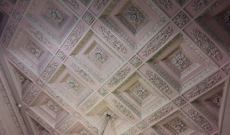 Потолок Розового Зала театра Пушкина