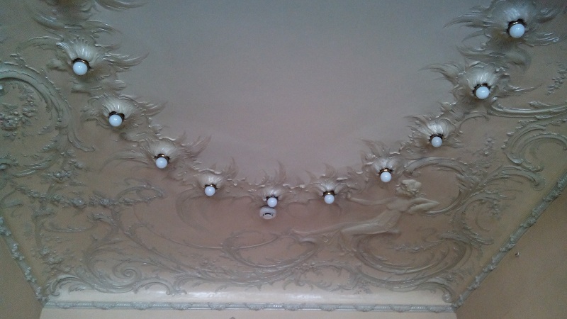 Потолок рокайльной гостиной особняка Смирнова